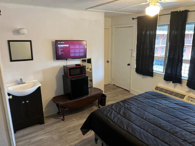 Spruce Pine Inn Екстериор снимка