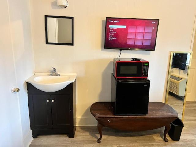 Spruce Pine Inn Екстериор снимка
